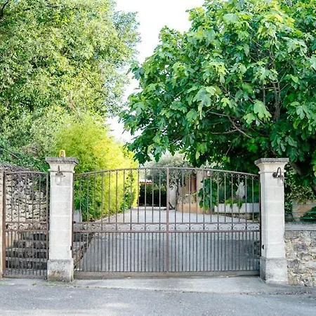 Bastide A Pied Avec Piscine Maison Les Ailes Vila Uzès