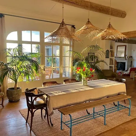 Vila Bastide A Pied Avec Piscine Maison Les Ailes Uzès