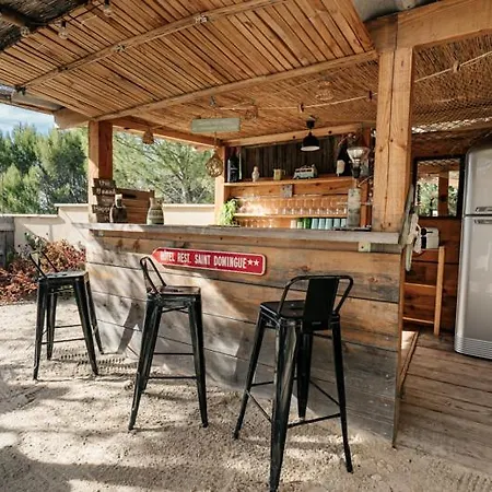 Bastide A Pied Avec Piscine Maison Les Ailes