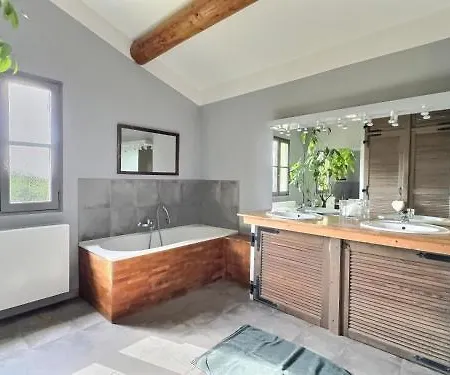 Bastide Uzes A Pied Avec Piscine Maison Les Ailes Uzès